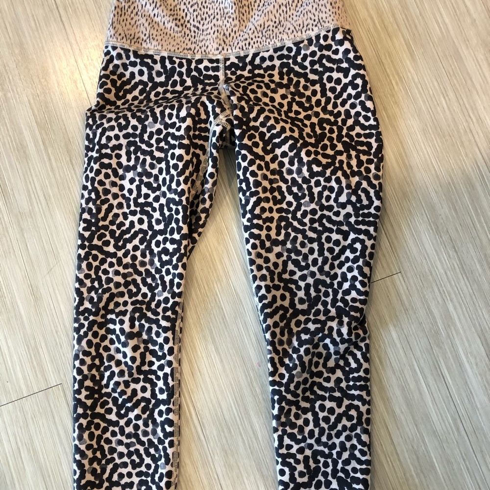 🍋 Lululemon leopard animal print leggings